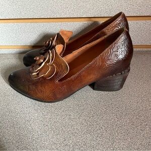 Spring Step L'Artiste Noora sz 6.51 Women's Pump style shoes Floral Design Brown